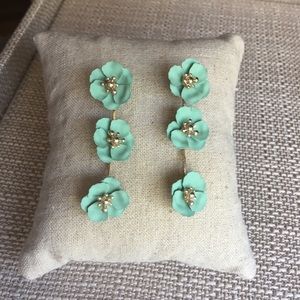 NWOT Floral Dangle Earrings